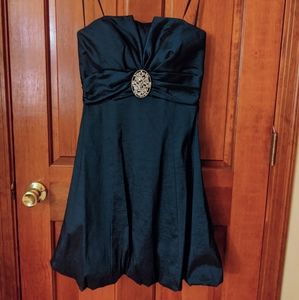 NWOT Camille la Vie Strapless Evening Dress